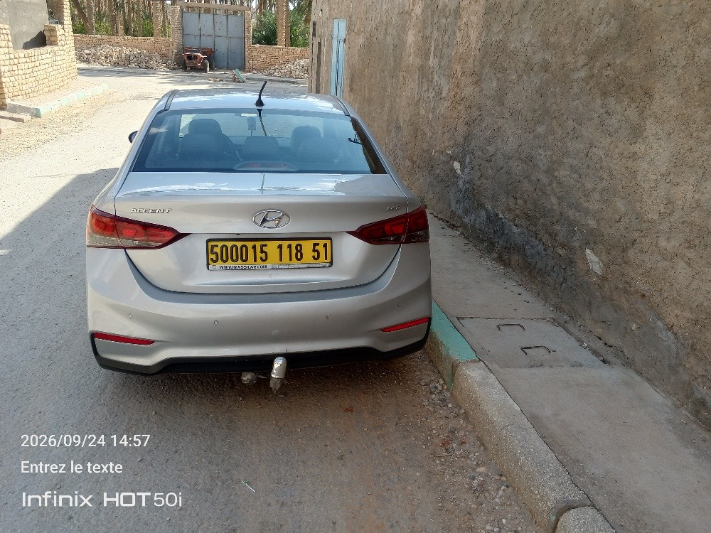 Hyundai accent  - 5