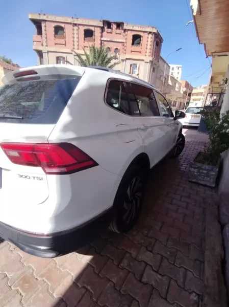 Volkswagen Tharu 2025 R Line - 3