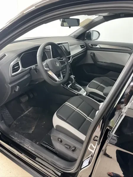 Volkswagen T-Roc 2026 R-Line - 2