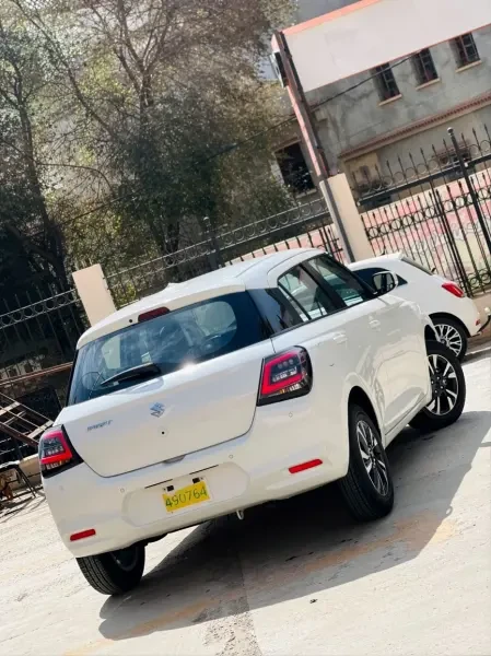 Suzuki Swift 2026 GL Plus - 4