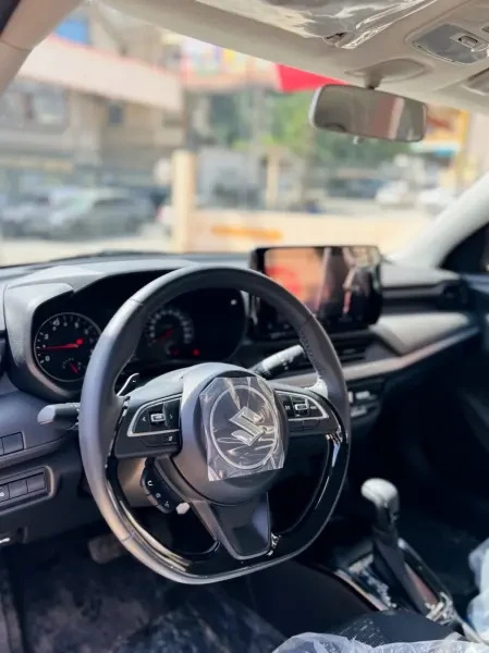 Suzuki Swift 2026 GL Plus - 3