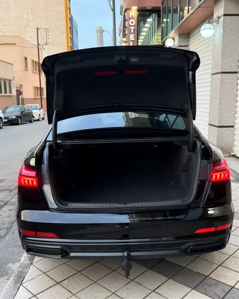 Audi A6 2023 S Line - 3