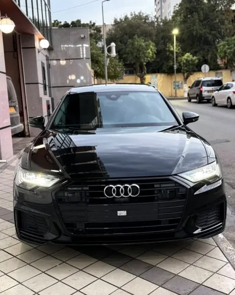Audi A6 2023 S Line - 2