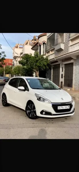 Peugeot 208 2019 Access Facelift - 4