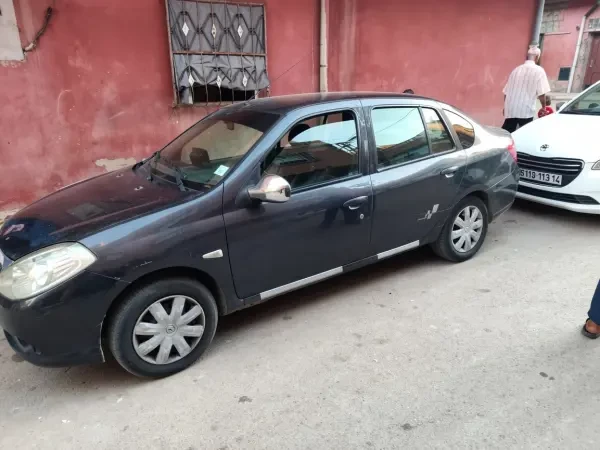 Renault Symbol 2011 - 1