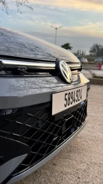 Volkswagen Golf 8 2025 R- Line - 2