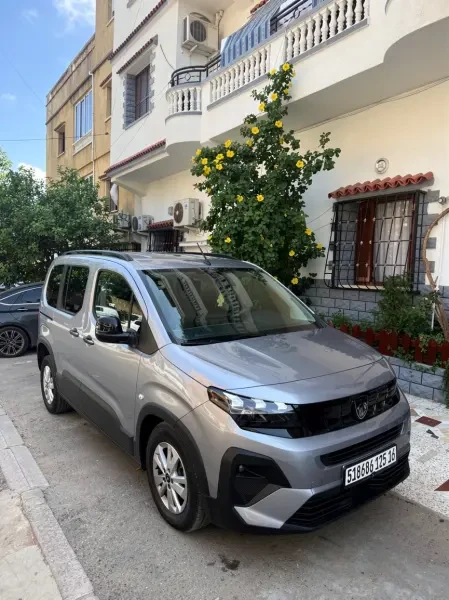 Peugeot Rifter 2025 Allure - 4