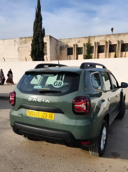 Dacia Duster 2023 Essential - 2