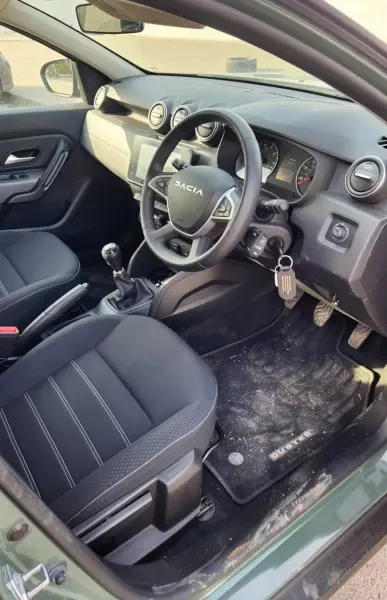 Dacia Duster 2023 Essential - 3