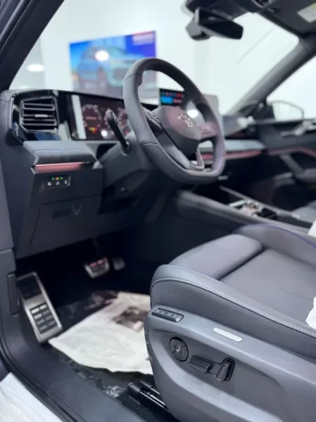 Volkswagen New Tiguan 2026 R-Line - 3