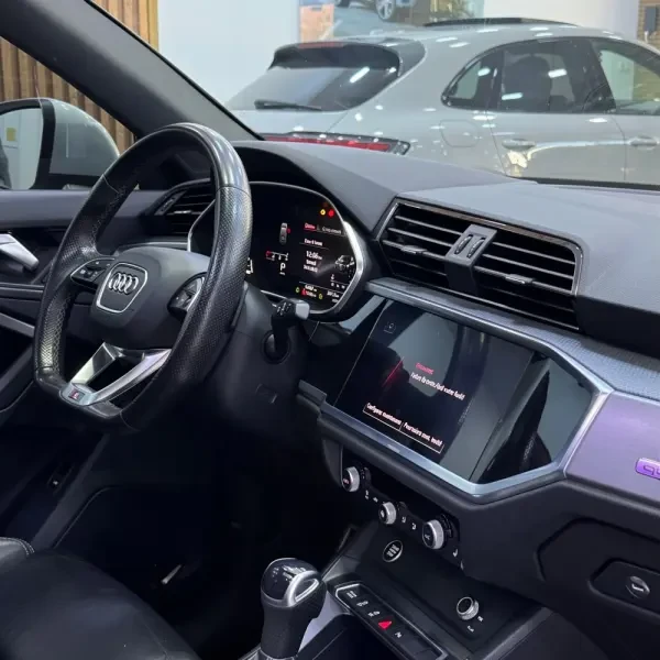 Audi Q3 2023 - 3