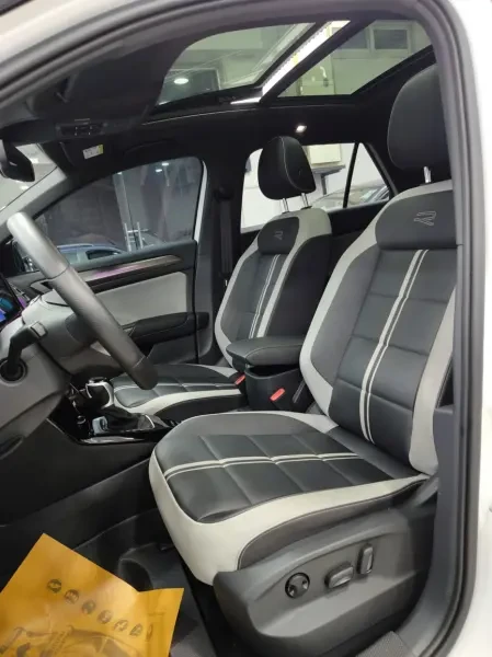 Volkswagen T-Roc 2025 R-Line - 4