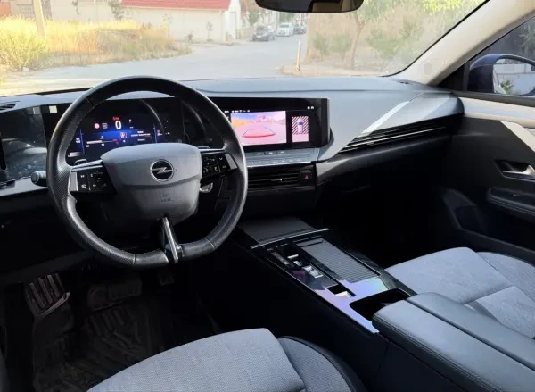 Opel Astra 2023 Elegance - 3