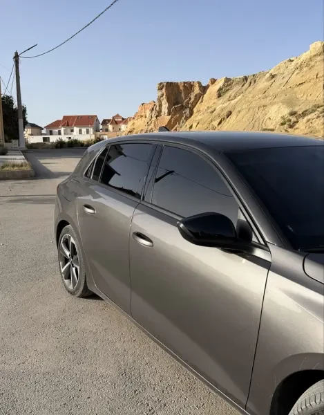 Opel Astra 2023 Elegance - 2