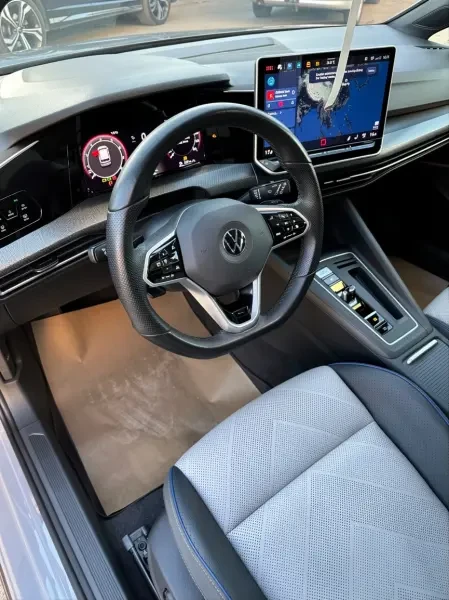 Volkswagen Golf 8.5 2025 R-Line - 2