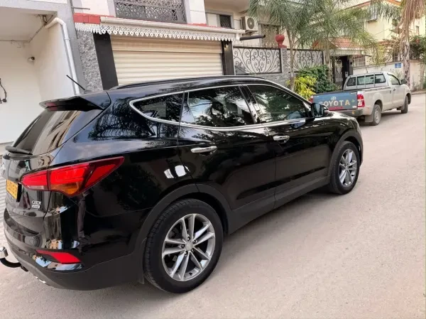 Hyundai SantaFe 2018 GLS DZ - 4