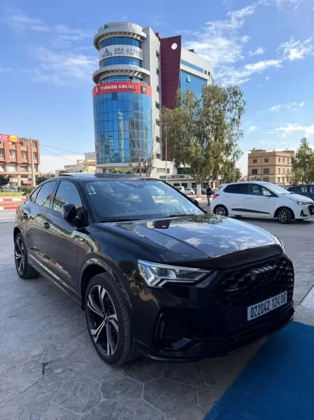 Audi Q3 2024 Sline - 1