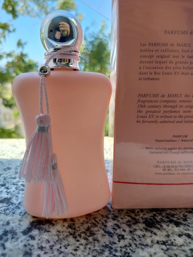 عطر نسائي - 3