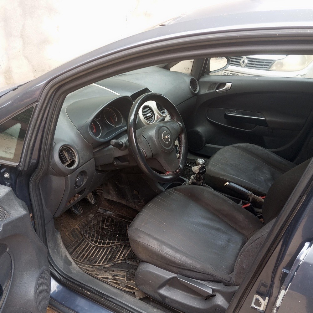 Opel corsa - 4
