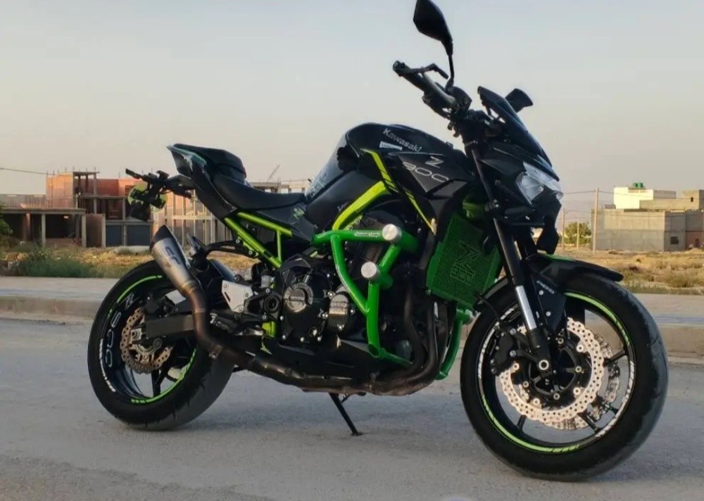 كاواساكي 900 - 1