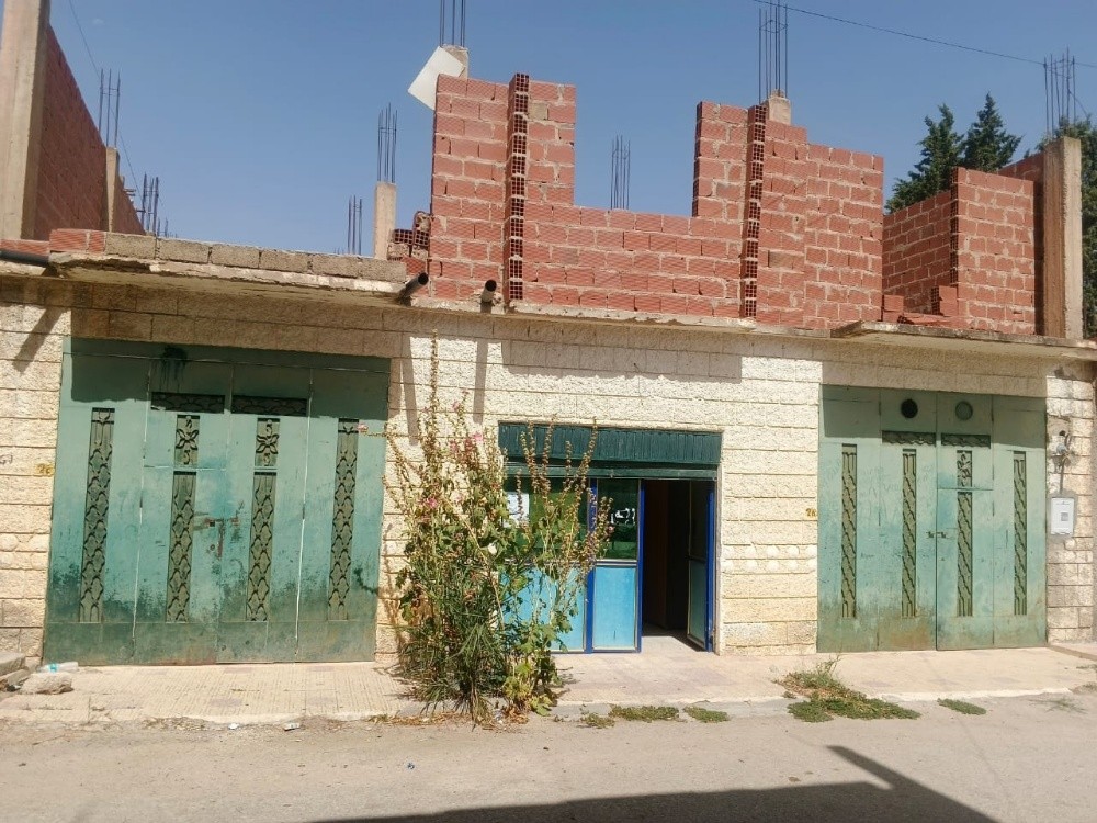عقار صالح للسكن والاستثمار - 1