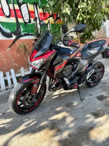 Kawazaki 800R 2016 - 1