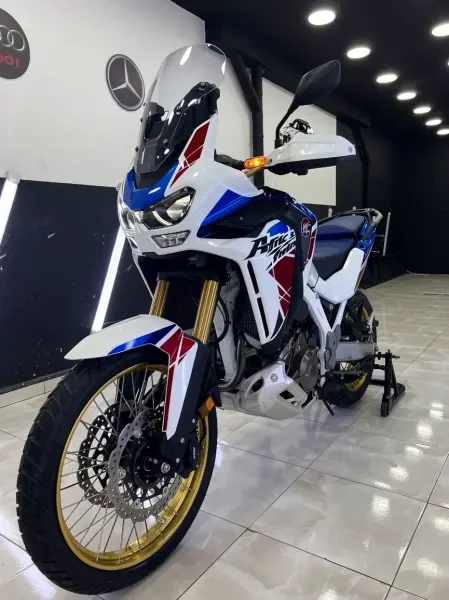 Honda Africa twin 1100 adventur s - 1