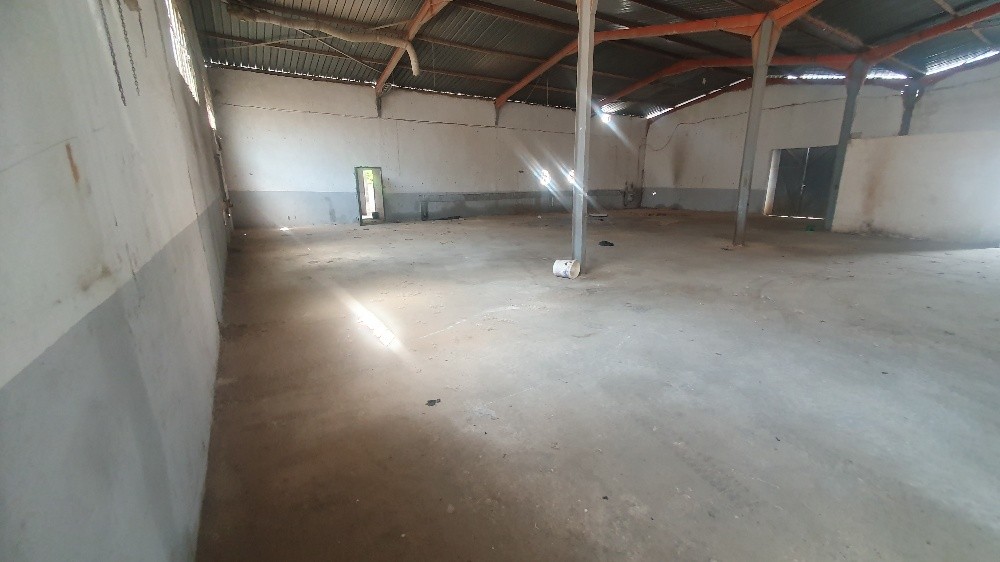 hangar à louer - 1