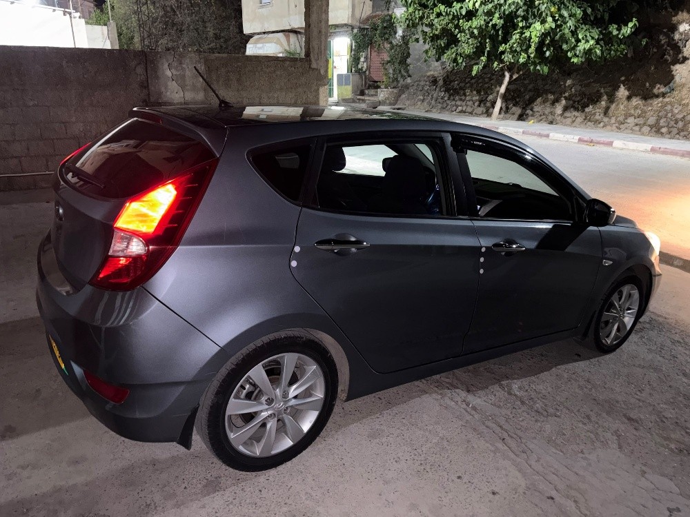 accent rb 2018 - 6
