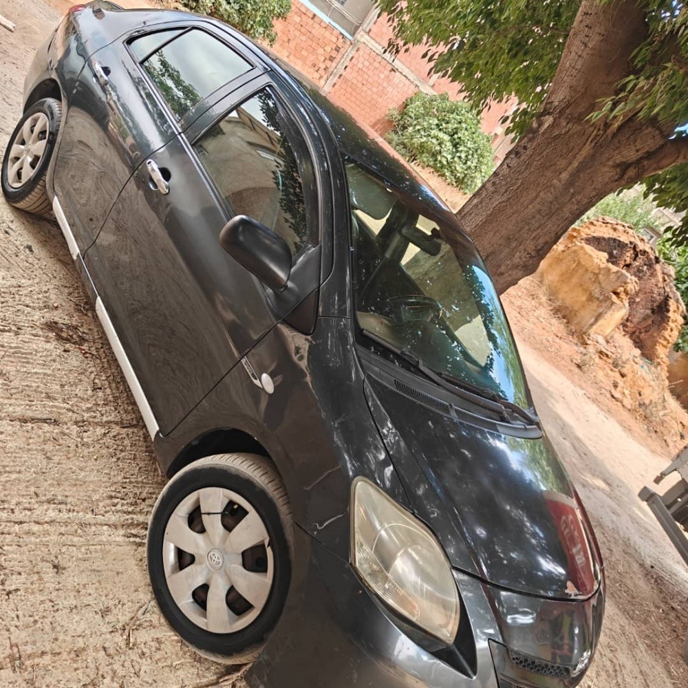 Yaris sedan - 5