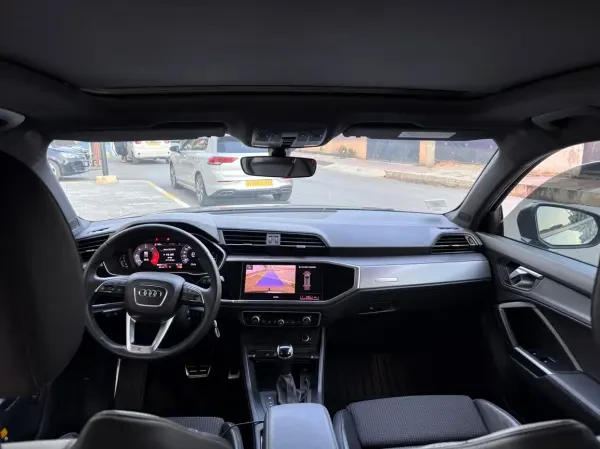 Audi Q3 2020 S Line - 3