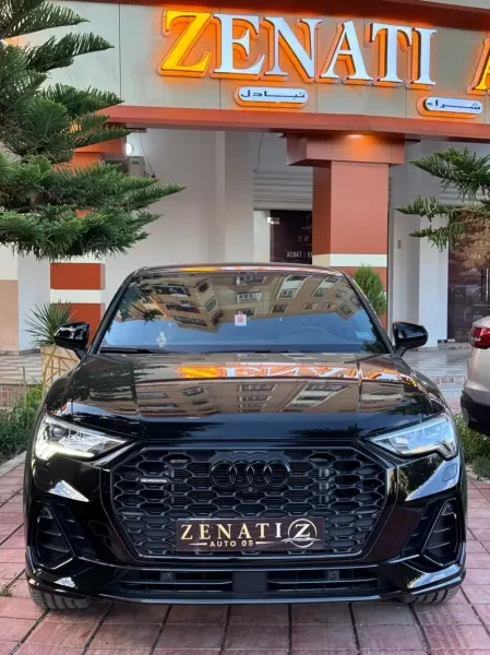 Audi Q3 2024 S line - 2