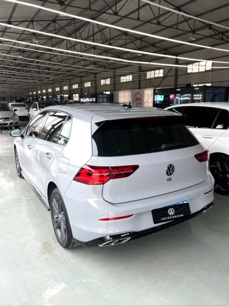Volkswagen Golf 8 2025 R-Line 50t - 1