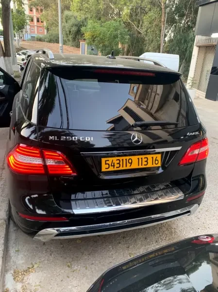 Mercedes ML 2013 Blue ifficiency - 1