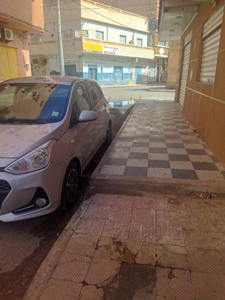 هيونداي اي 10 - 4