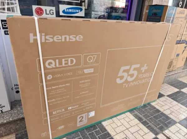 Hisense 65" QLED 4K Q7 Smart TV - 1