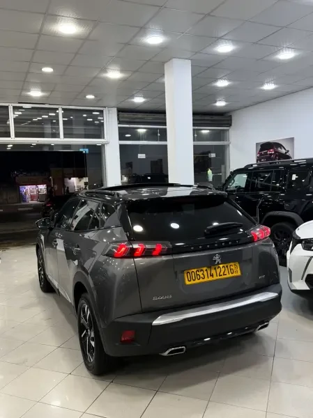 Peugeot 2008 2022 GT - 1
