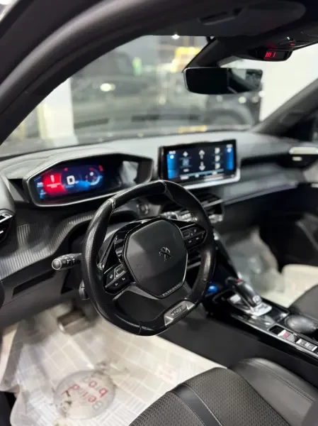 Peugeot 2008 2022 GT - 2
