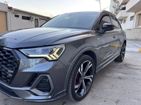 Audi Q3 2020 S Line - 4