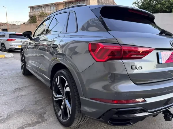 Audi Q3 2020 S Line - 1