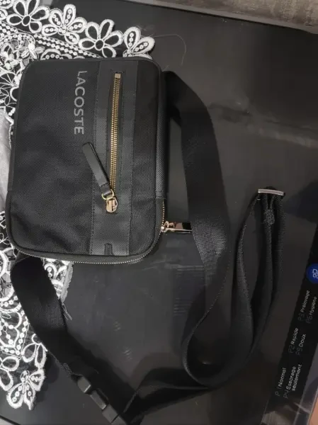 LACOSTE sacouch - 1