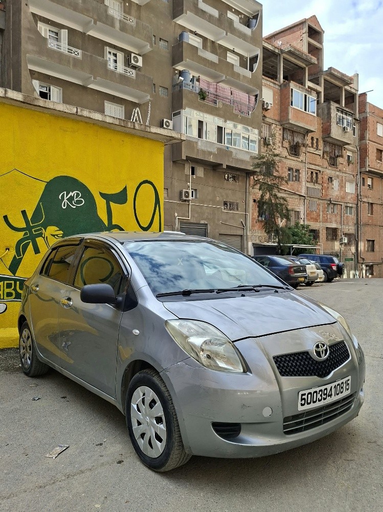 Toyota yaris - 2
