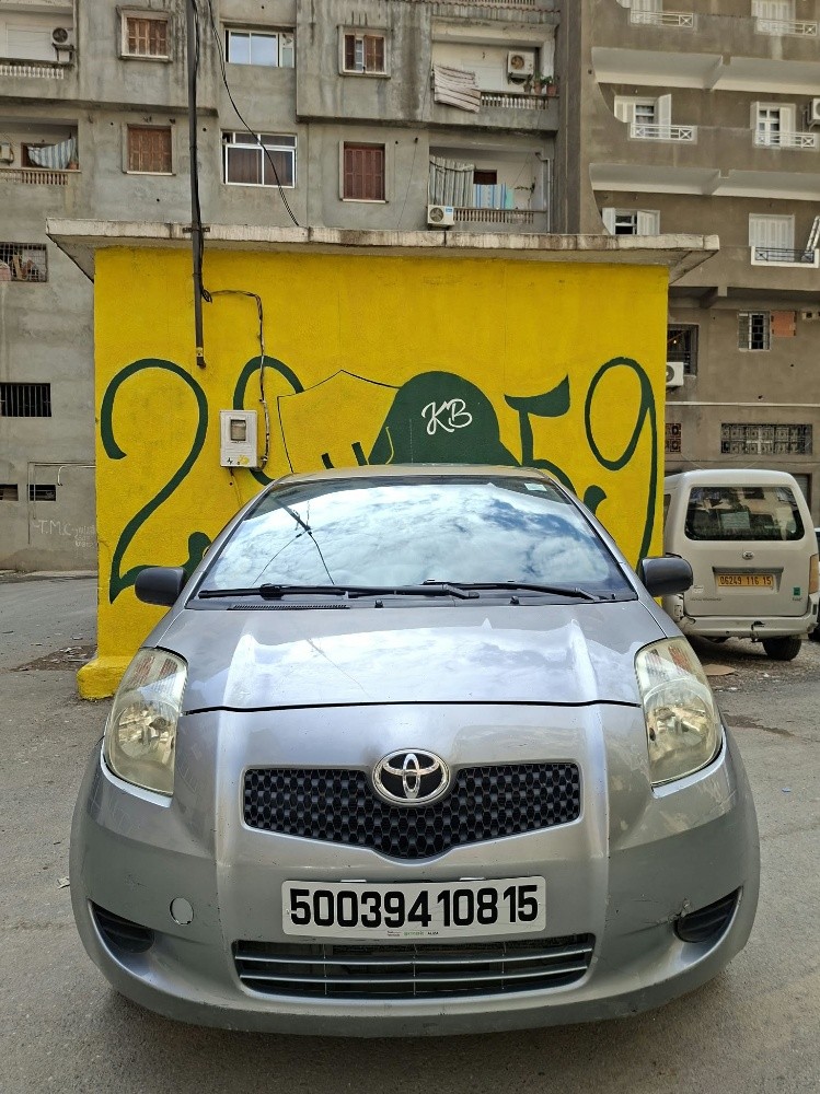 Toyota yaris - 1