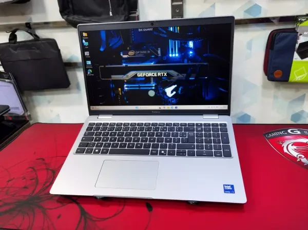 DELL PRECISION 3590 CORE ULTRA 7 - 1