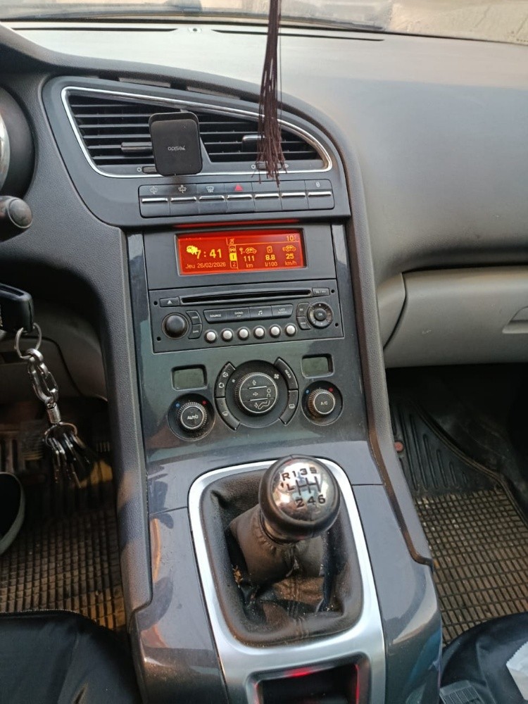 Peugeot 5008 allure - 7
