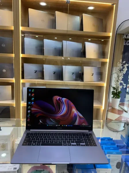 SAMSUNG GALAXY BOOK 4 I7-1365U 16 - 1