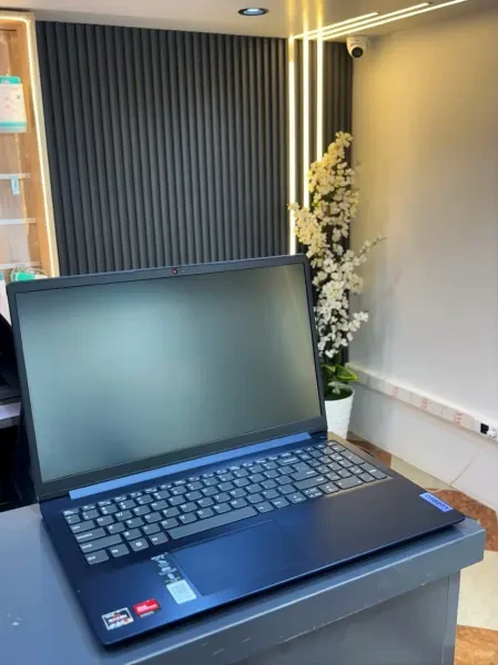 LENOVO IDEAPAD SLIM RYZEN 5 7520U - 1