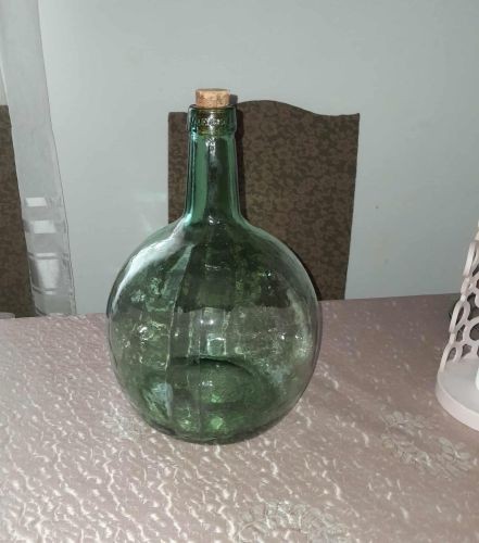 une carafe (dame jean) a vendre