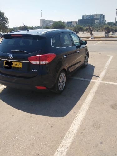 kia carens