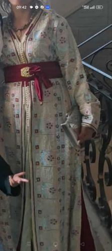 caftan en brocarad porté une fois